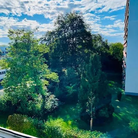 Idyllisches, Ruhiges Wohngebiet In *